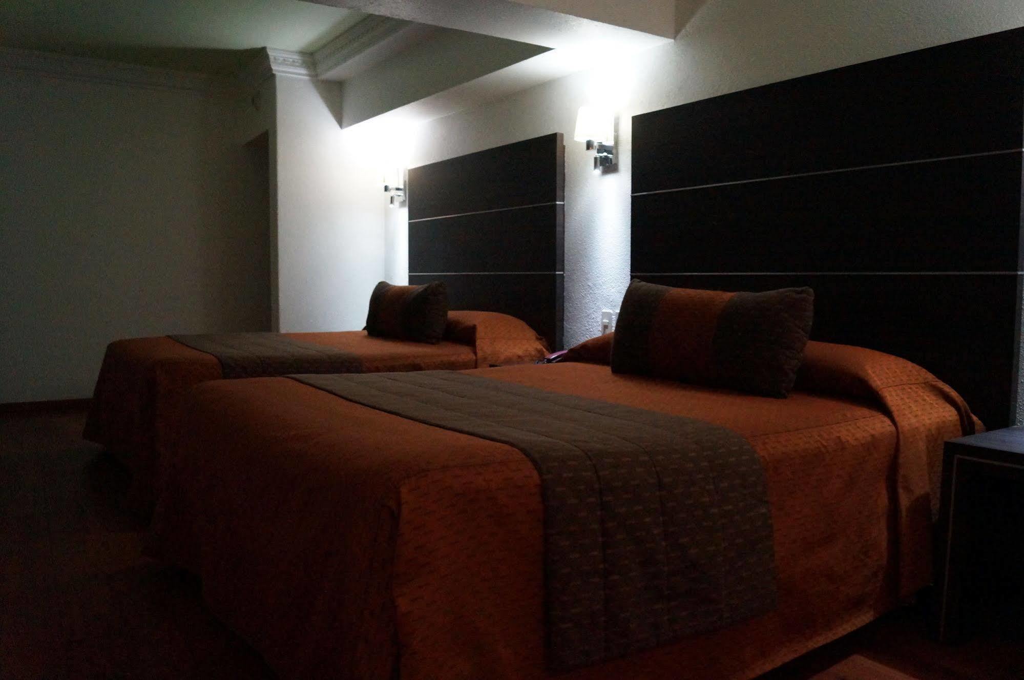 Hotel Villa De Madrid مدينة مكسيكو المظهر الخارجي الصورة